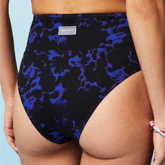 Fabletics High-Waisted Cross Over Swim Bottom Sz medium - Picture 2 of 5